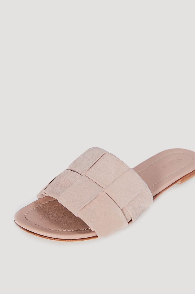 NAIMAESHOPSS21D1_0703