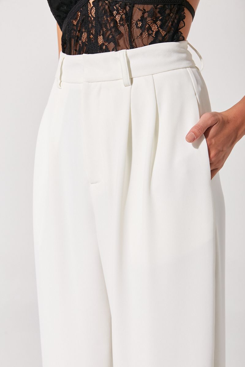 NAIMA-ESHOP-FW22-D4-0558